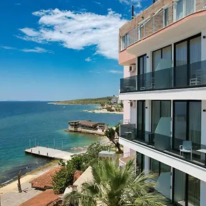 Hotel Piccolino, Sarandë