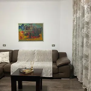 https://guest-apartments.hotels-in-tirana.com