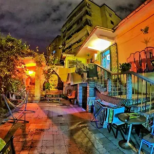 Milingona Center Hostal Tirana